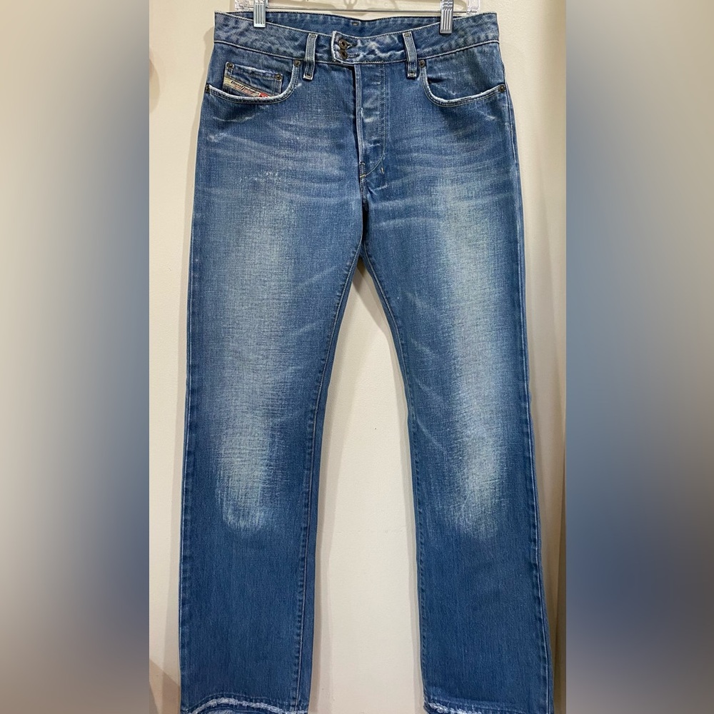 Diesel Rabox Straight Leg Button Fly Jeans- size 31 x 34. Y2K. Great condition!